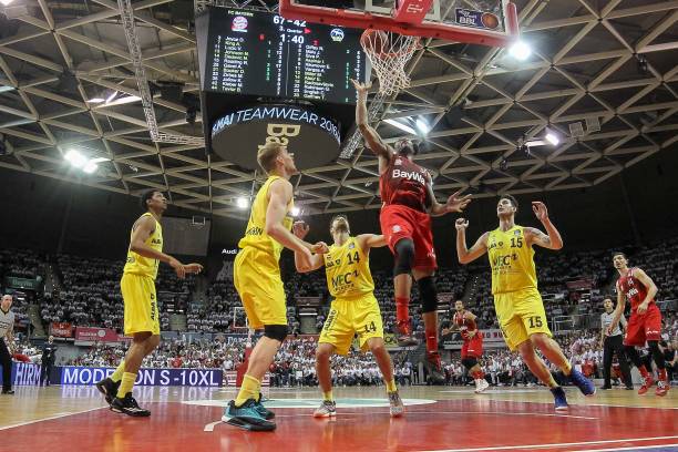 对抗激烈著 对抗激烈著